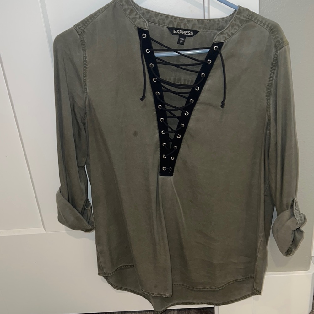 Medium top from express
